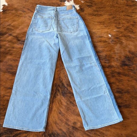 American Eagle Outfitters Super High Rise Baggy Wide Leg Jeans - Picture 4 of 11